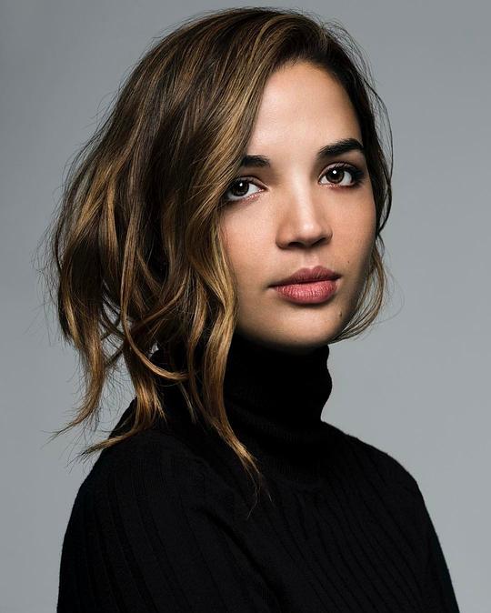乔姬·弗劳瑞斯 Georgie Flores