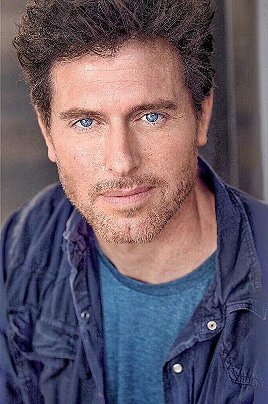 瑞安·阿罗索 Ryan Alosio