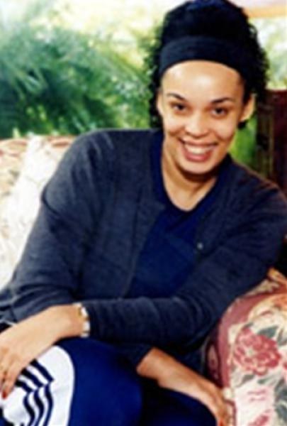 恩戈齐·翁乌拉 Ngozi Onwurah