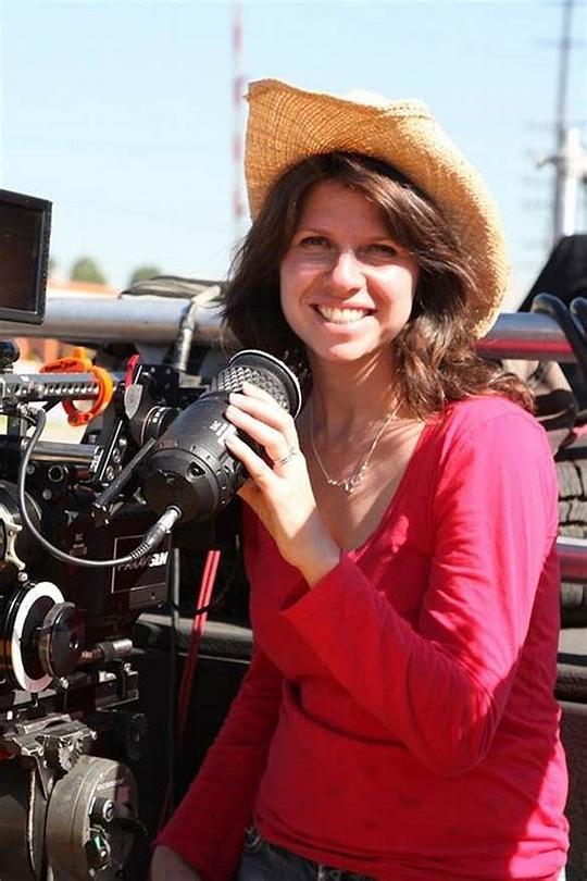 瓦莱丽·韦斯 Valerie Weiss