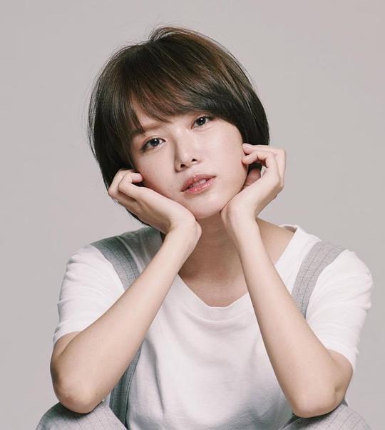 方语昕 Aiko Fang