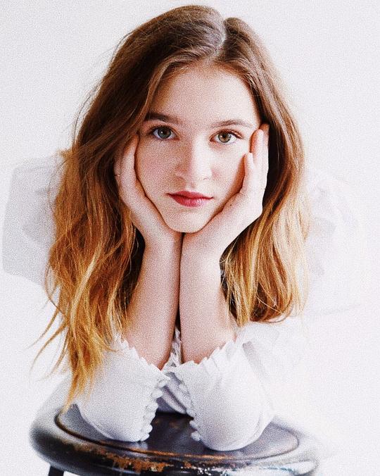 艾玛·尼尔森 Emma Nelson