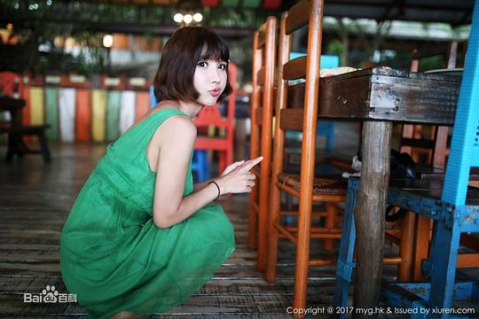 莫晓倩 Xiaoqian Xia