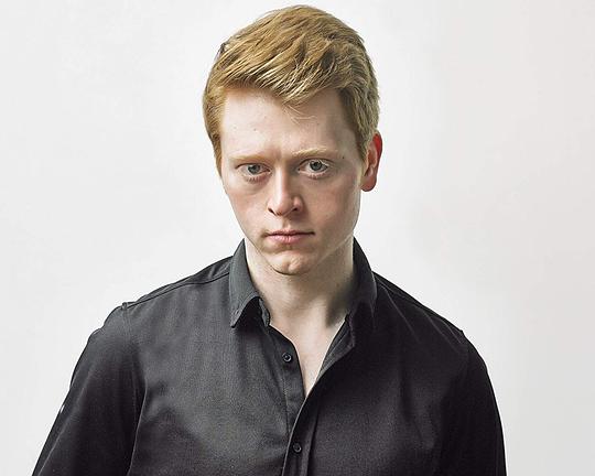 亚历克斯·洛韦 Alexander Lowe