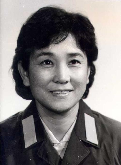 关淑贞 Shuzhen Guan