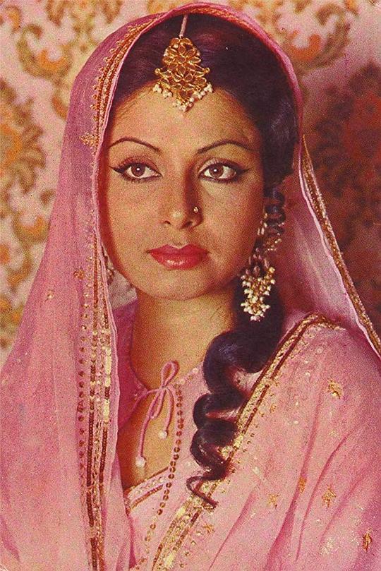 拉克希·古勒扎尔 Rakhee Gulzar