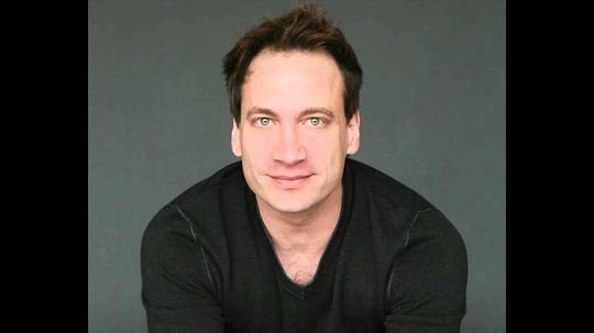 扎克·索恩 Zachary Throne