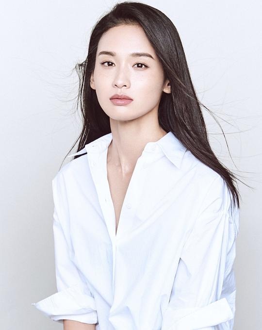 屈菁菁 Jingjing Qu