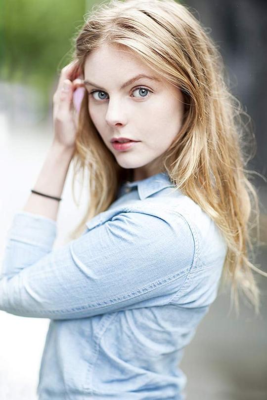 尼尔·哈德森 Nell Hudson