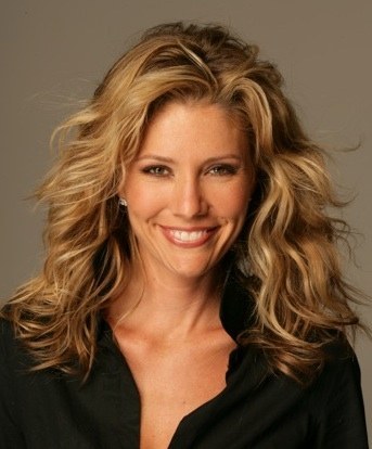 塔瓦·斯麦利 Tava Smiley