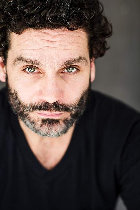 达西·劳瑞 Darcy Laurie