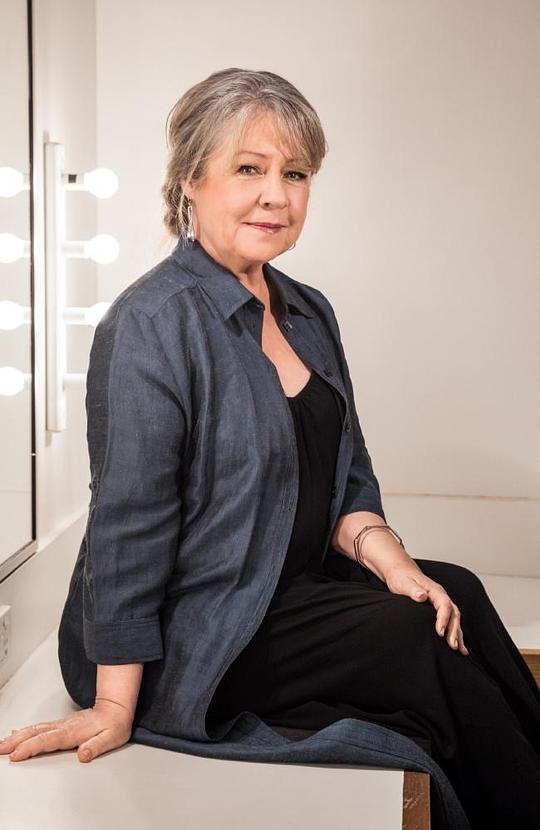 诺妮·哈泽赫斯 Noni Hazlehurst