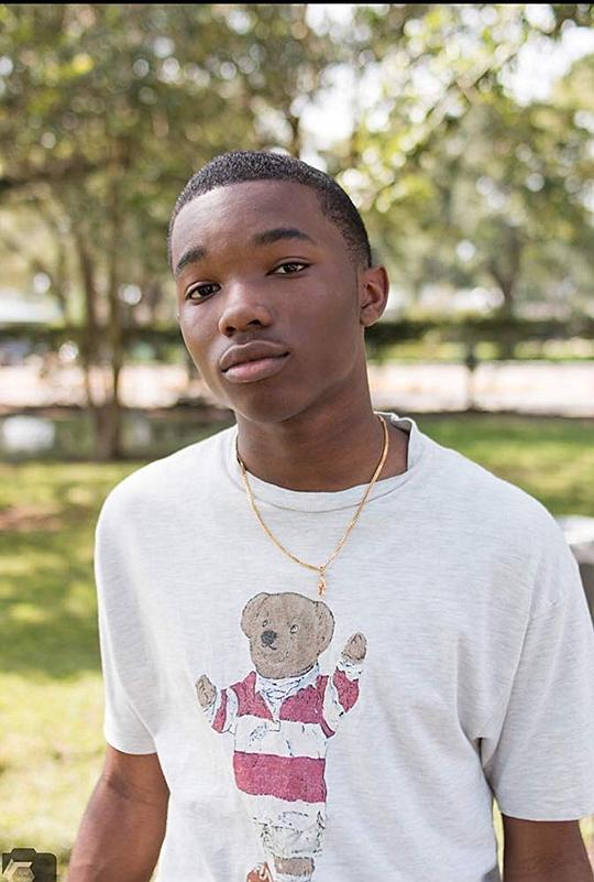 约书亚·J·威廉斯 Joshua J. Williams