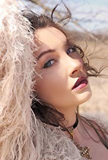 亚历克斯·妮科尔·麦康诺 Alex Nicole McConnell