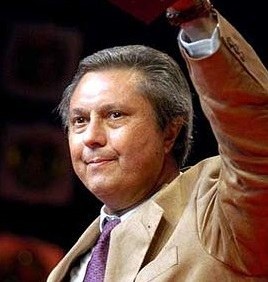 厄梅尔·卡武尔 Ömer Kavur