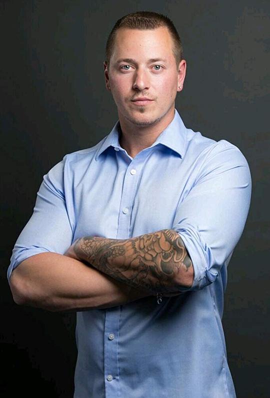 德里克·詹姆斯·特拉普 Derek James Trapp