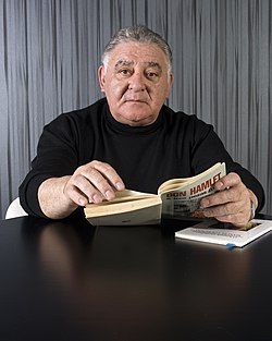 曼努埃尔·卢伦佐 Manuel Lourenzo