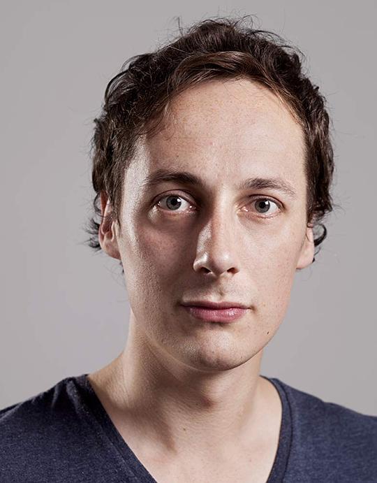 汤姆·贝尔 Tom Bell