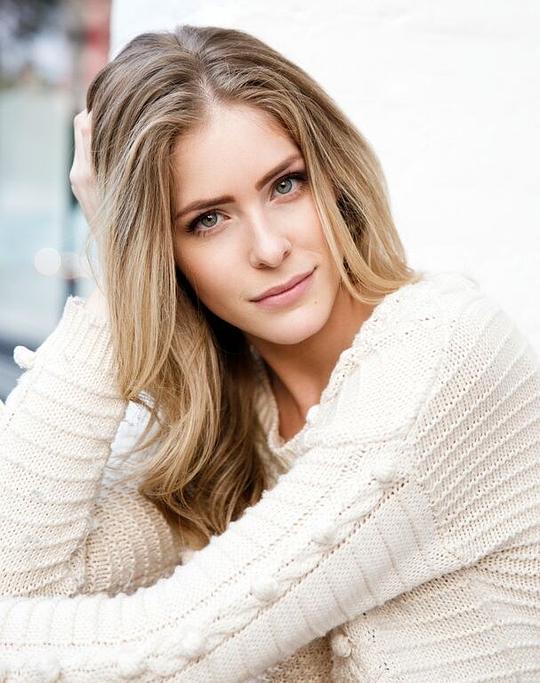 乔丹·克莱尔·罗宾斯 Jordan Claire Robbins