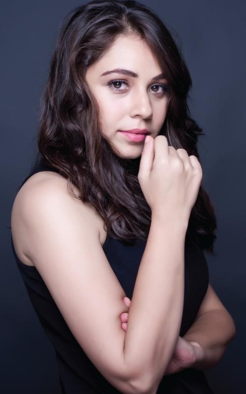 马恩维·加格鲁 Maanvi Gagroo