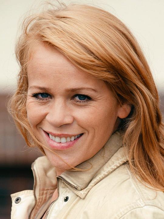 苏威·阿纳斯多特 Sólveig Arnarsdóttir