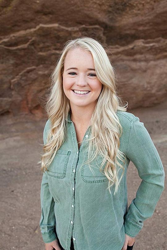 卡莉·克劳格韦尔 Callie Croughwell