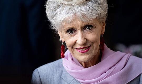 安妮塔·多布森 Anita Dobson