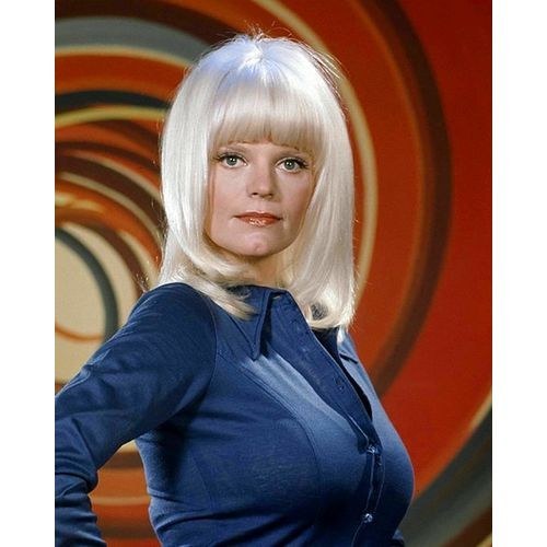 卡罗尔·韦恩 Carol Wayne