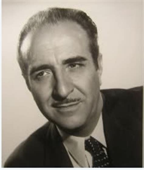 卡洛斯·蒙塔尔万 Carlos Montalbán