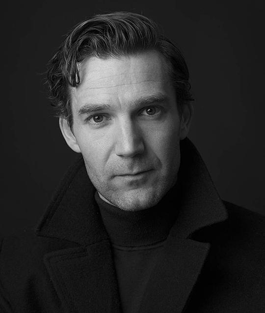 西蒙·哈里森 Simon Harrison