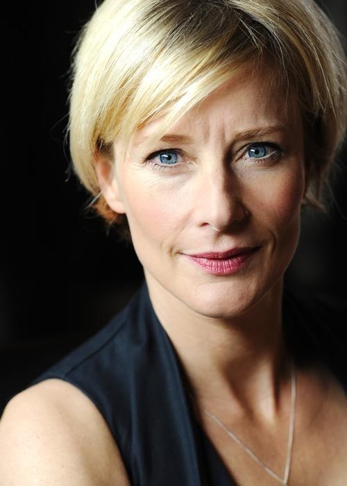 朱丽亚·法里诺 Julia Farino