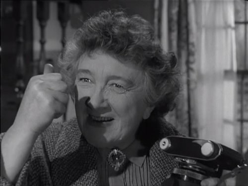 法比亚·德雷克 Fabia Drake