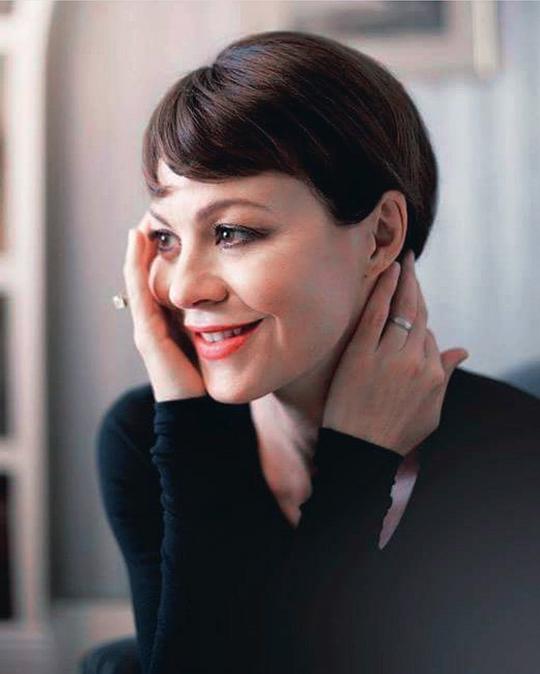 海伦·麦克洛瑞 Helen McCrory