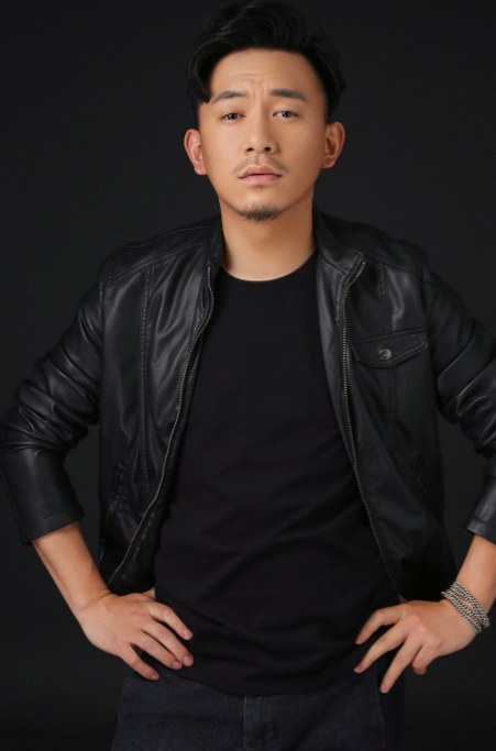 韩斯斯斯 Sisisi Han