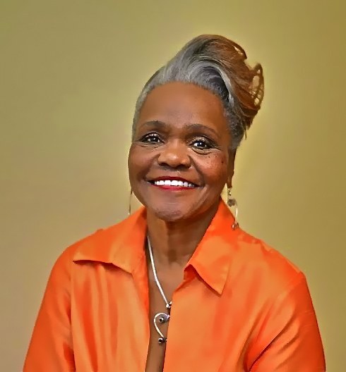 阿黛拉高蒂尔 Adella Gauthier