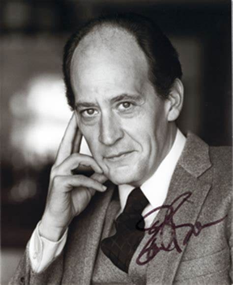 厄尔·伯恩 Earl Boen