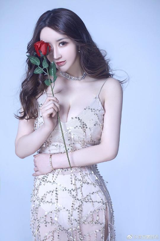 姜彦希 Yanxi Jiang