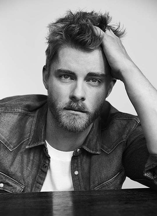 卢克·米切尔 Luke Mitchell