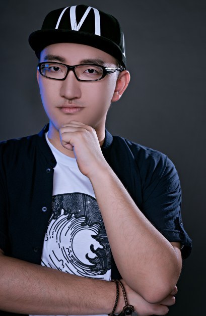 梁达伟 Dawei Liang