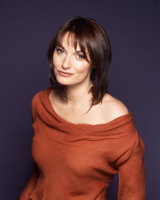 莎拉·帕里什 Sarah Parish
