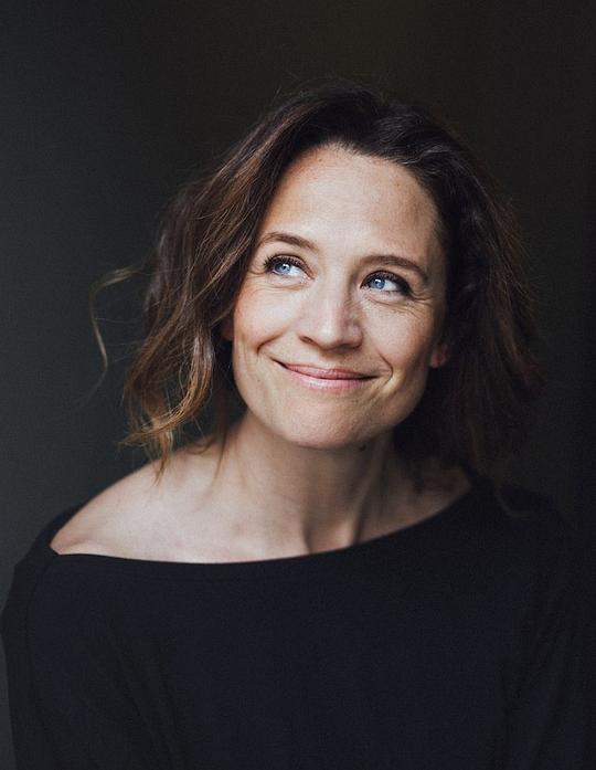 莱古拉·格劳维莱尔 Regula Grauwiller