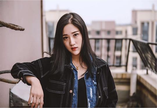 裴筝筝 Zhengzheng Pei