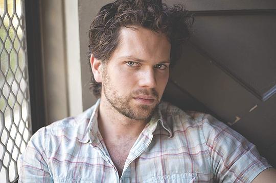 尼克·霍姆斯 Nick Holmes