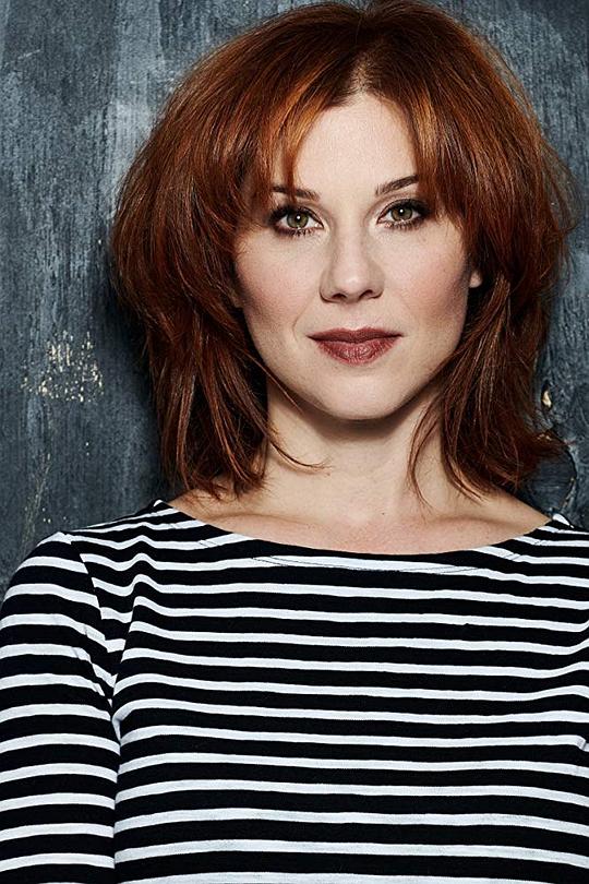 斯蒂芬妮·库尔特祖巴 Stephanie Kurtzuba