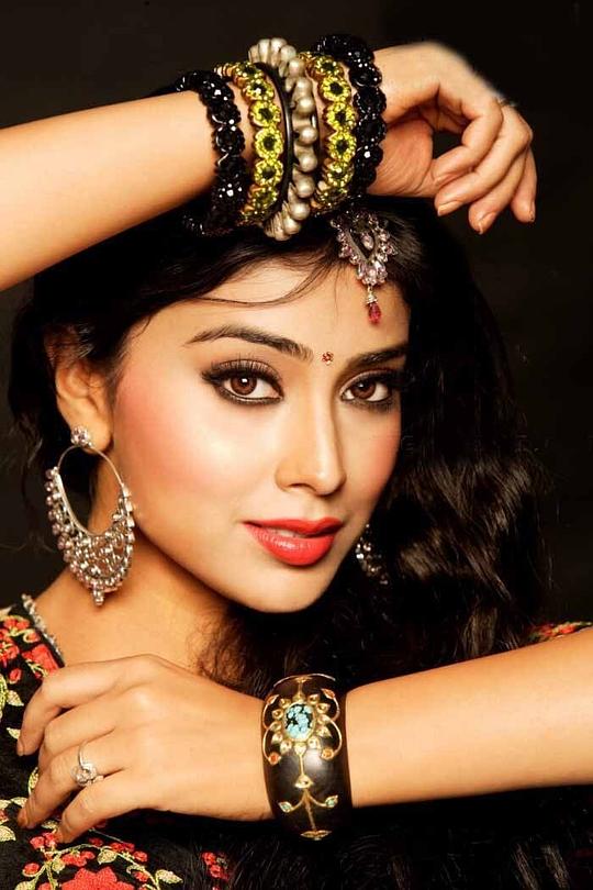 施芮娅·萨兰 Shriya Saran