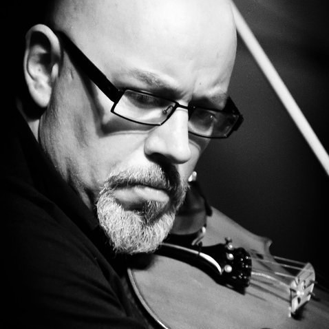 尼尔·德·卡斯德 Nils De Caster