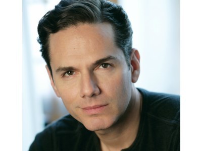 保罗·安东尼·斯图尔特 Paul Anthony Stewart