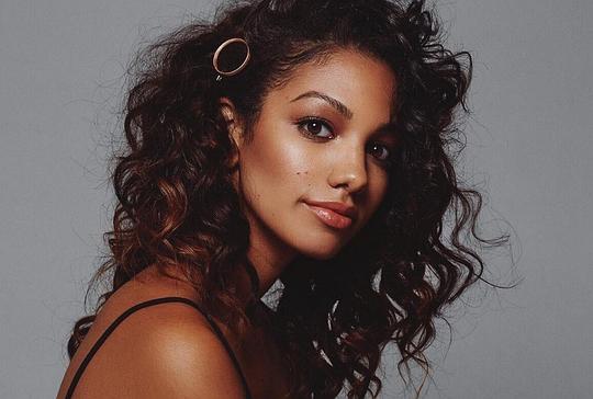科琳·福克斯 Corinne Foxx
