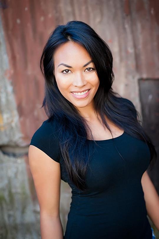 伯纳黛特·萨克巴尔 Bernadette Saquibal