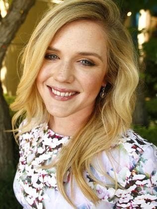 哈丽特·戴尔 Harriet Dyer